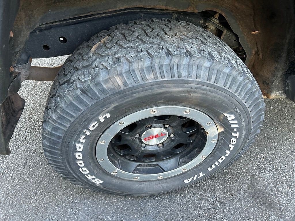 Thumbnail: 2013 Toyota FJ Cruiser - 19