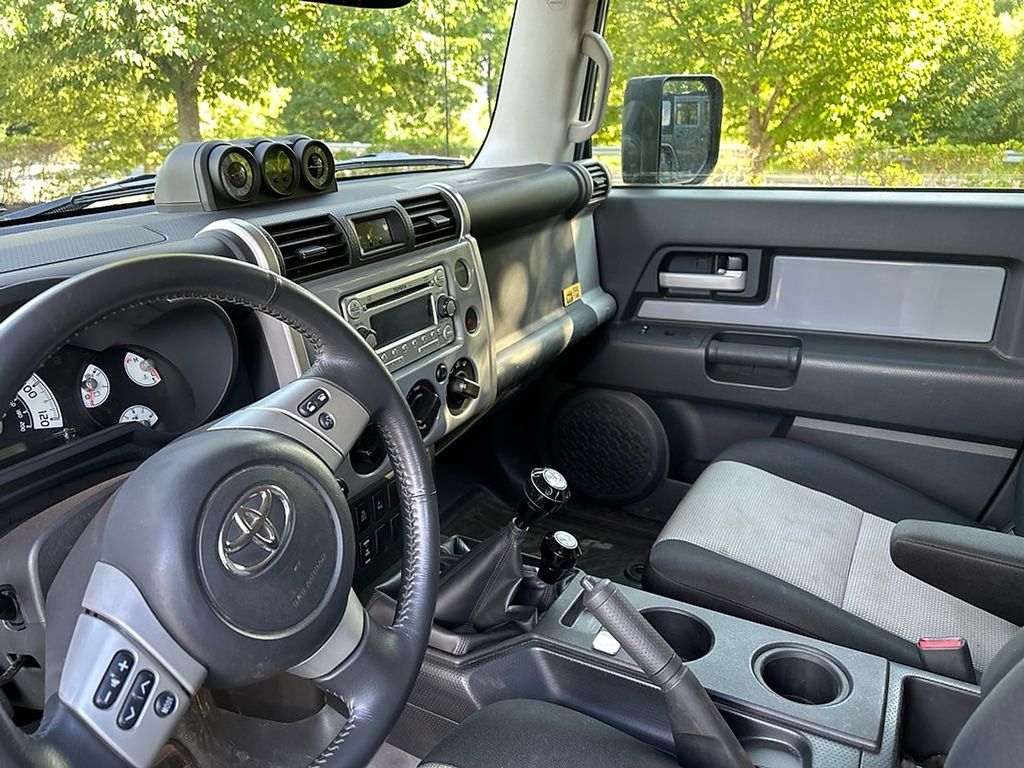 Thumbnail: 2013 Toyota FJ Cruiser - 2