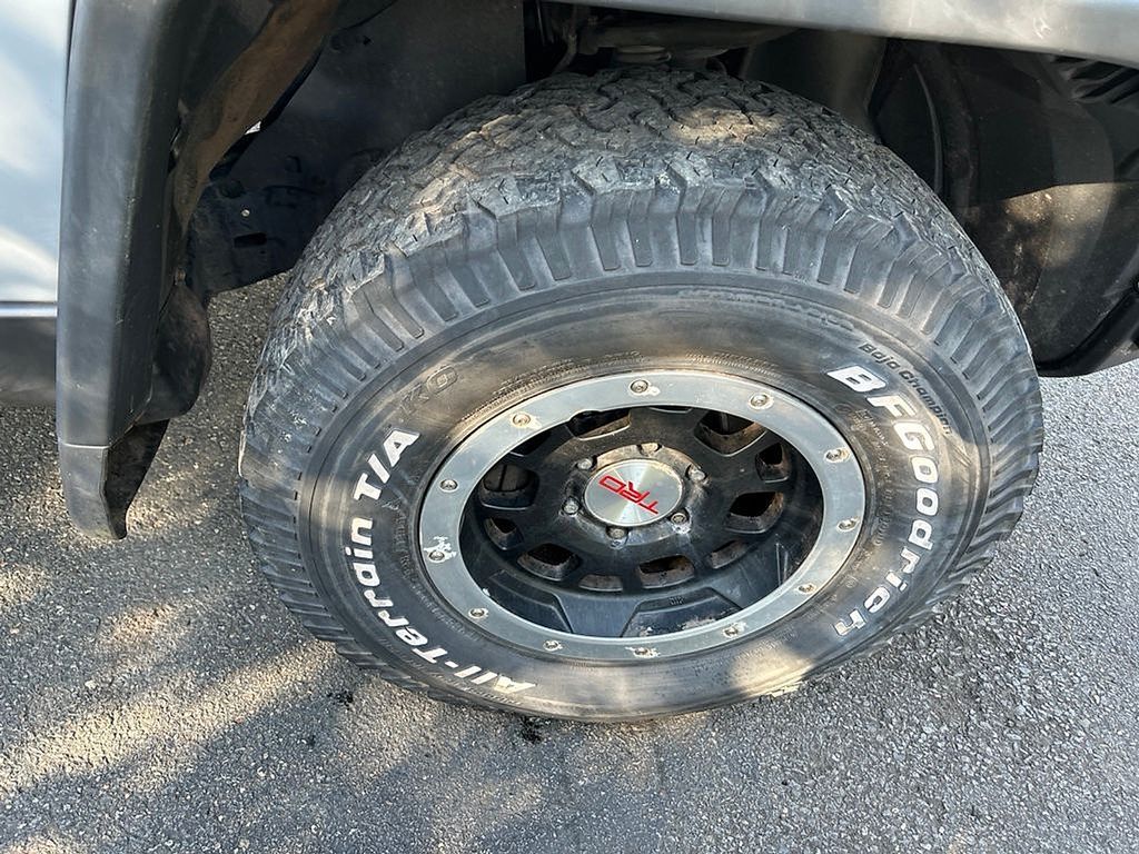 Thumbnail: 2013 Toyota FJ Cruiser - 20