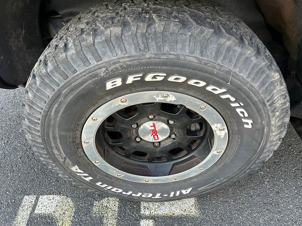 Thumbnail: 2013 Toyota FJ Cruiser - 6