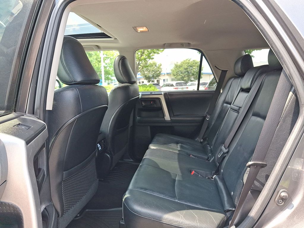 Thumbnail: 2011 Toyota 4Runner - 9