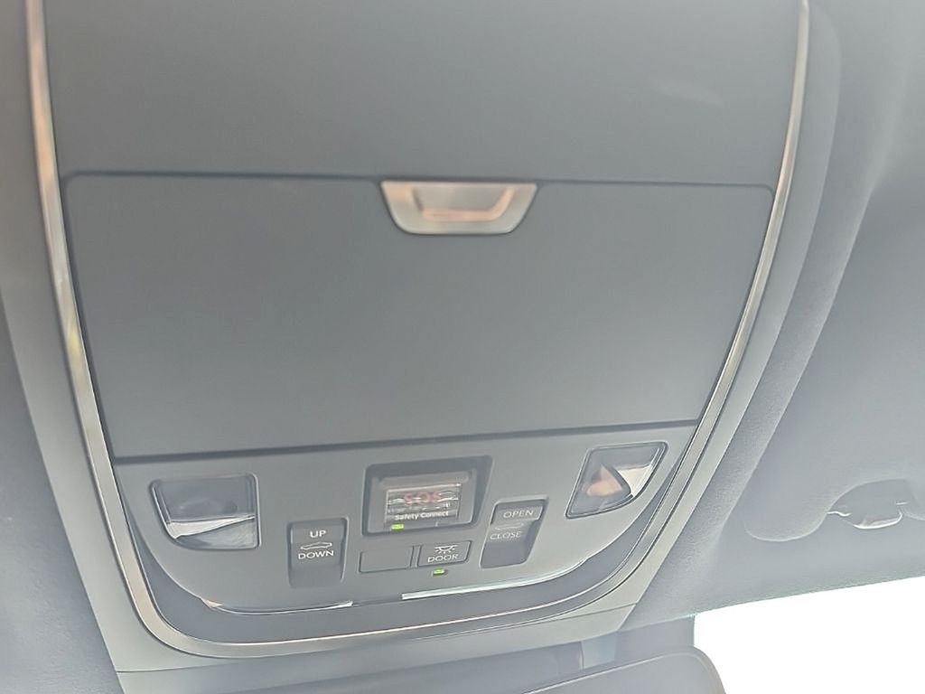 Thumbnail: 2018 Lexus LS - 21