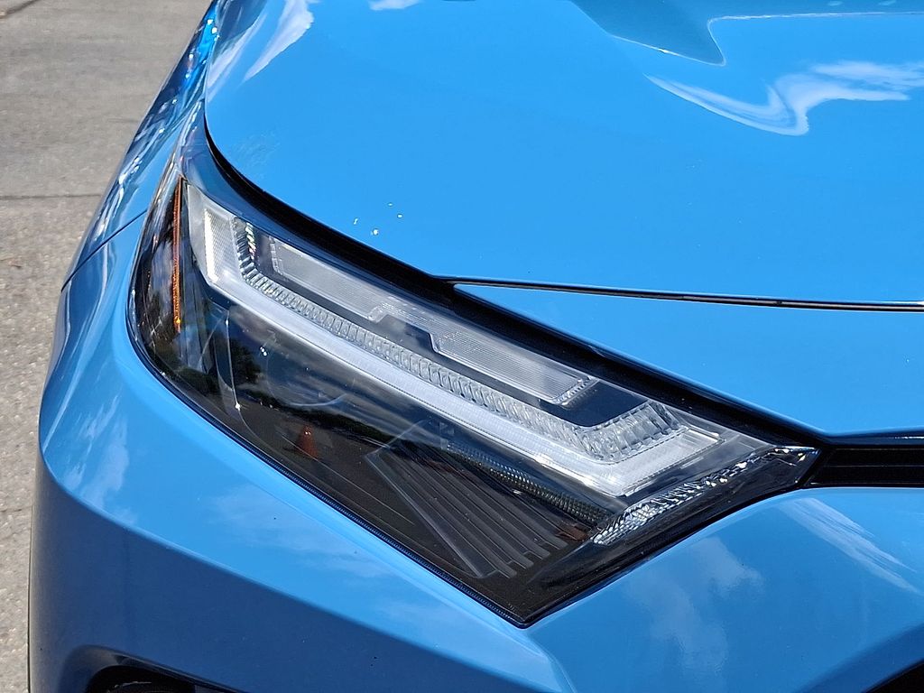 Thumbnail: 2022 Toyota RAV4 - 27