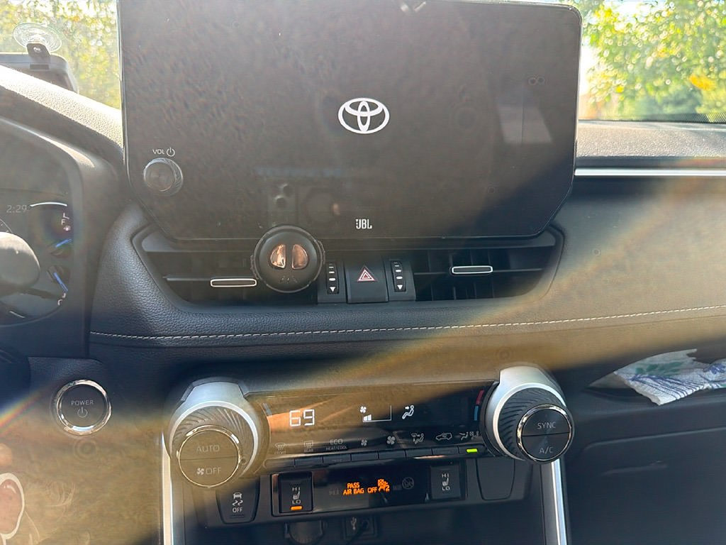 Thumbnail: 2025 Toyota RAV4 - 9