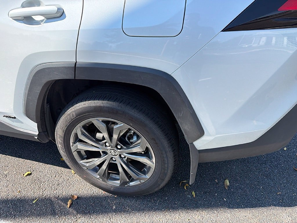 Thumbnail: 2025 Toyota RAV4 - 6
