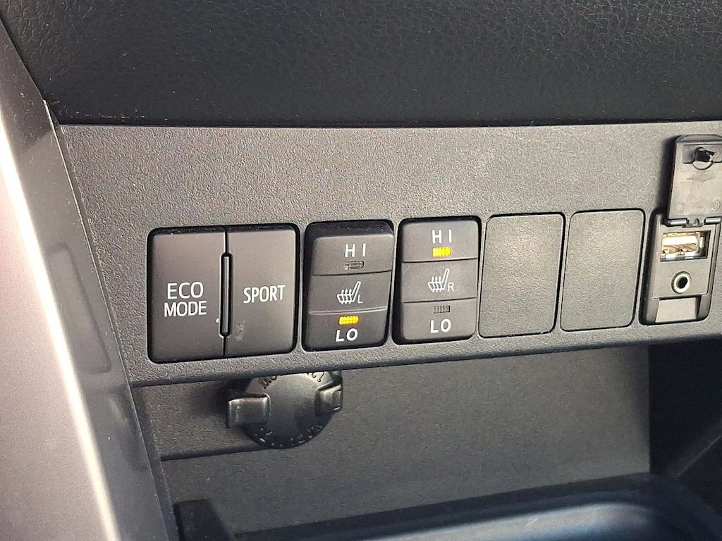 2016 Toyota RAV4 Limited 21