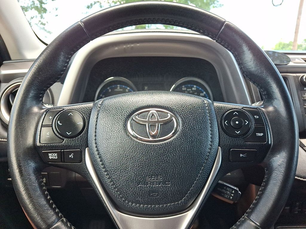 Thumbnail: 2017 Toyota RAV4 - 19