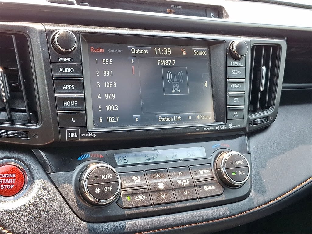 Thumbnail: 2016 Toyota RAV4 - 11