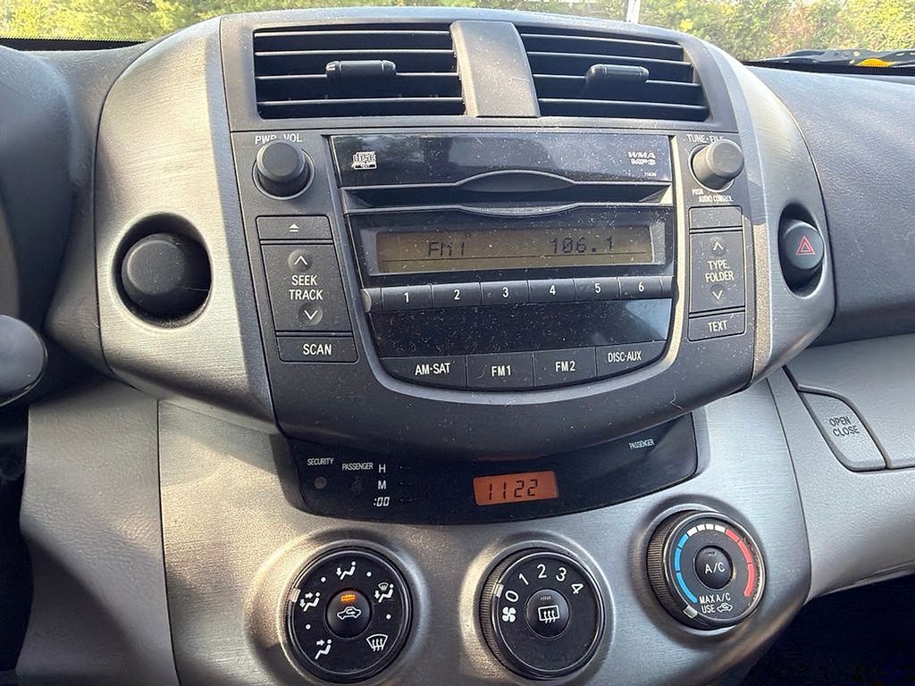 Thumbnail: 2009 Toyota RAV4 - 8