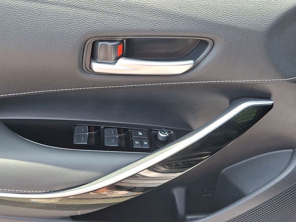 Thumbnail: 2019 Toyota Corolla - 17