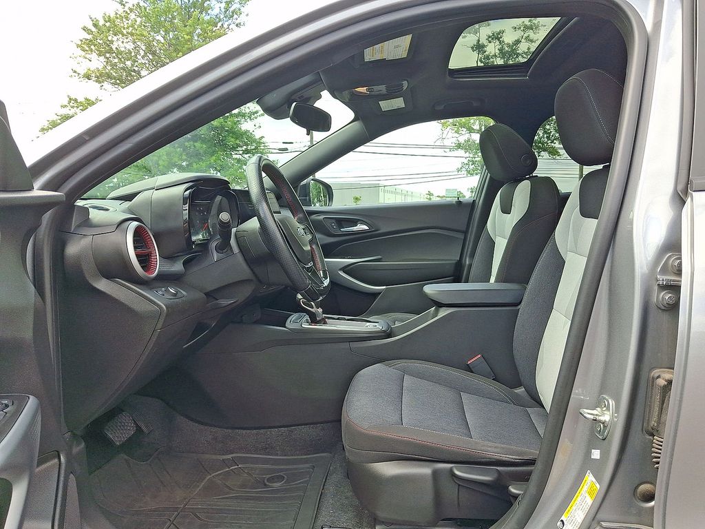 Thumbnail: 2024 Chevrolet Trax - 8
