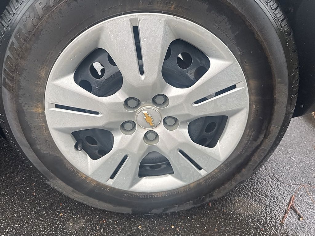 Thumbnail: 2017 Chevrolet Trax - 6