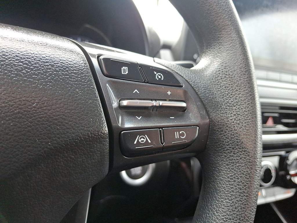 2022 Hyundai Kona SEL 22