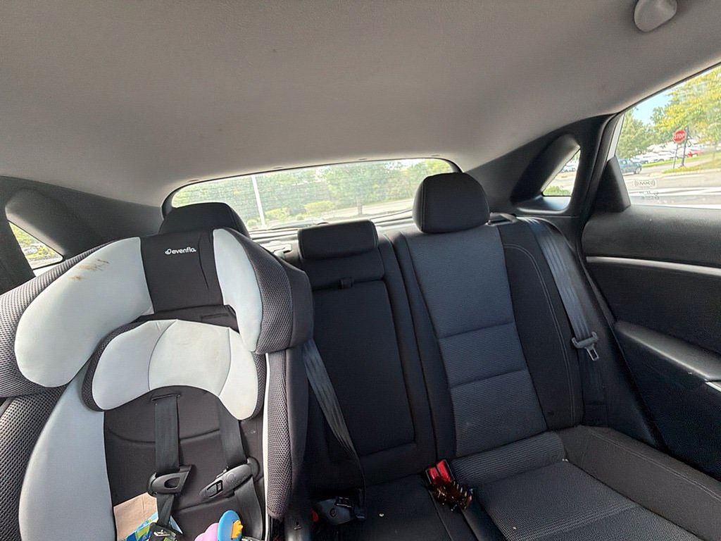 Thumbnail: 2013 Hyundai Elantra - 9