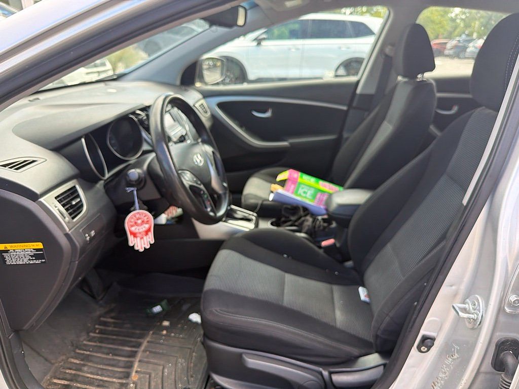 Thumbnail: 2013 Hyundai Elantra - 8