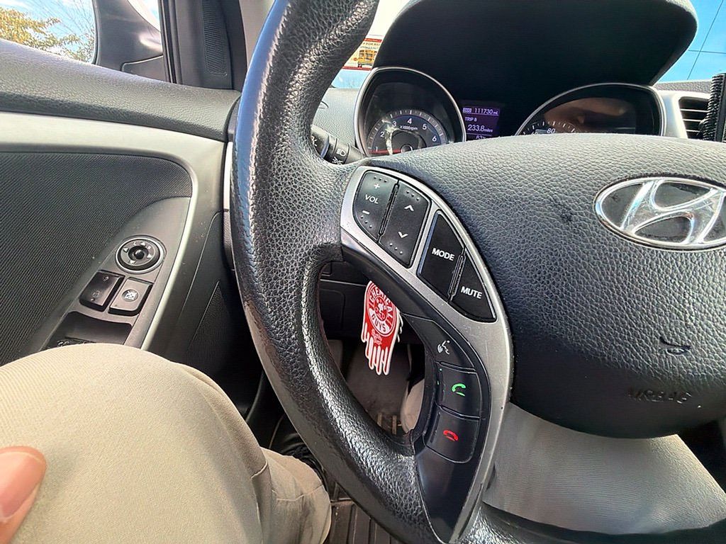 Thumbnail: 2013 Hyundai Elantra - 20