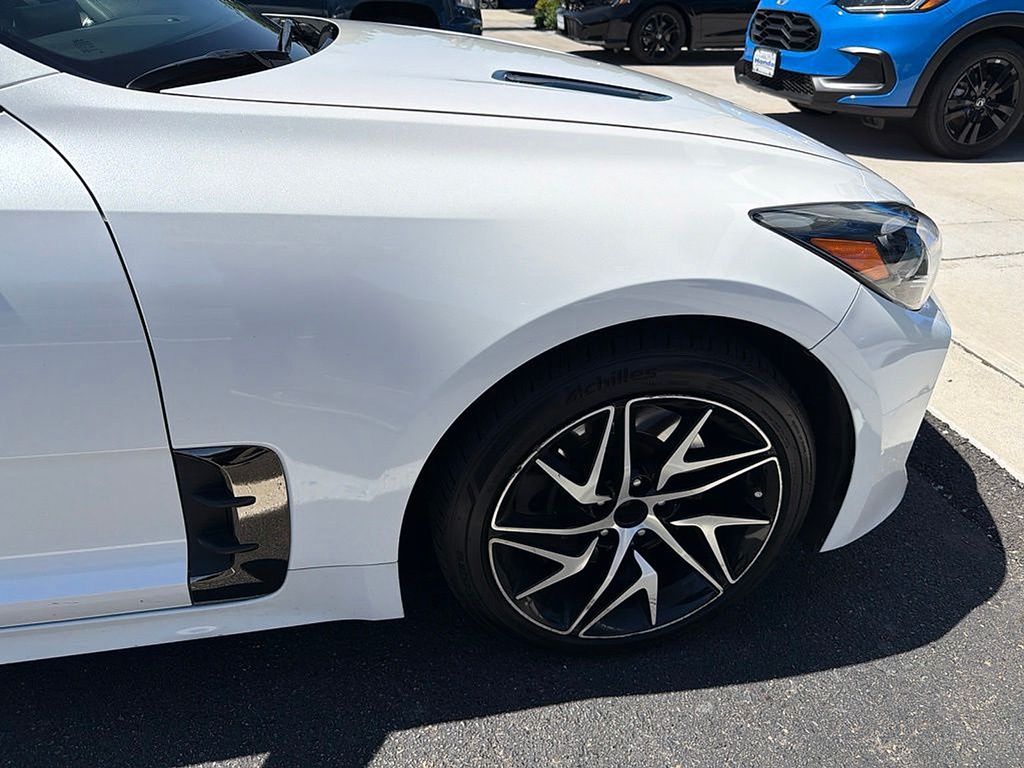 Thumbnail: 2022 Kia Stinger - 14