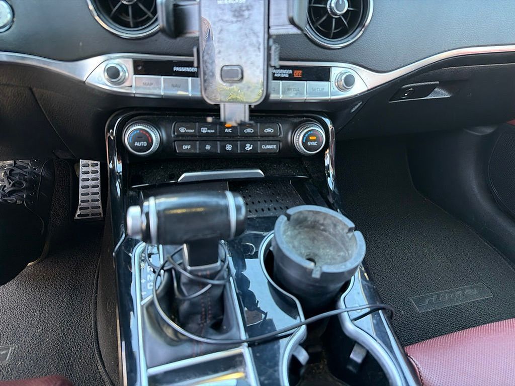 Thumbnail: 2022 Kia Stinger - 9