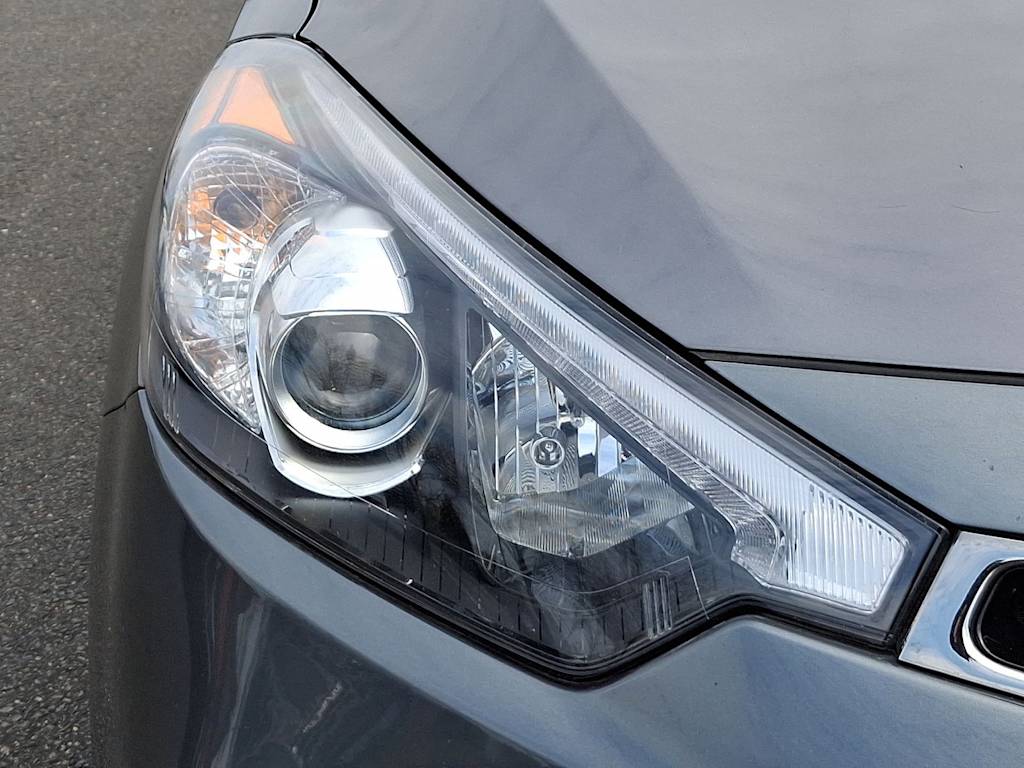 2016 Kia Forte SX 28