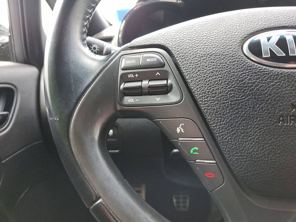 2016 Kia Forte SX 21