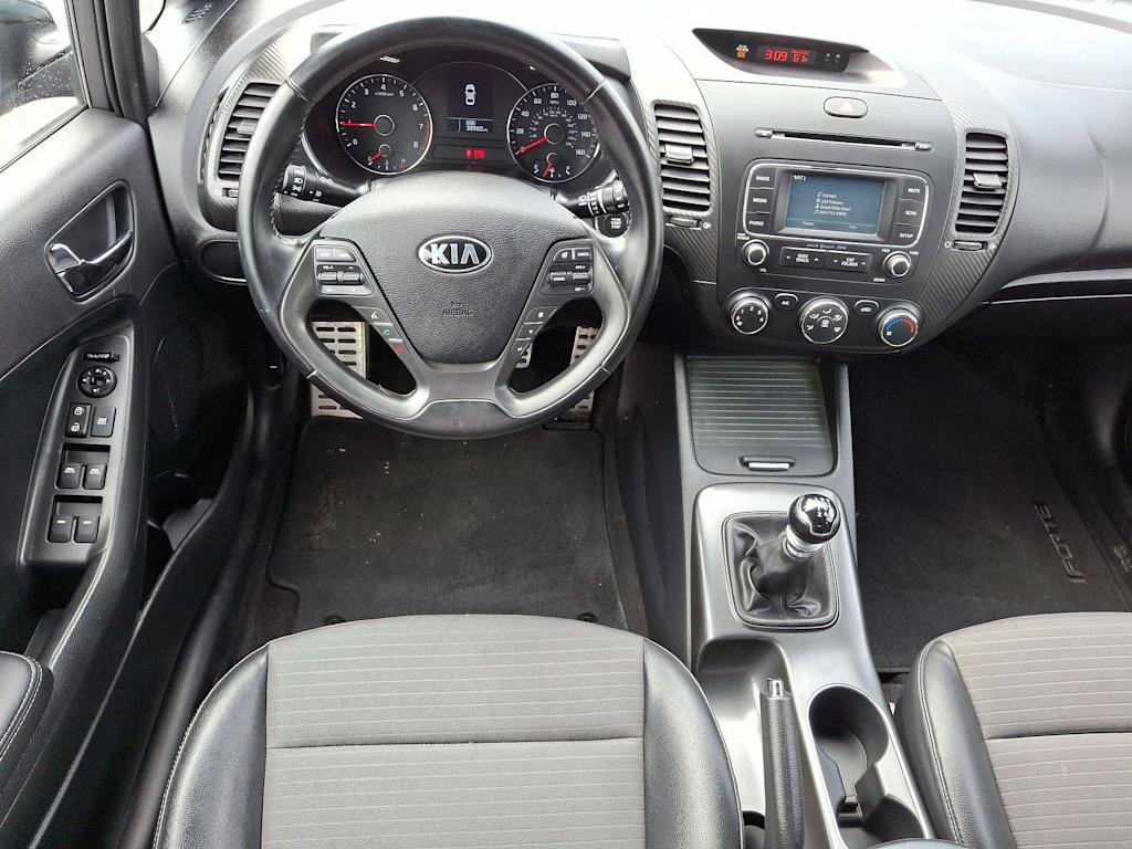 2016 Kia Forte SX 9