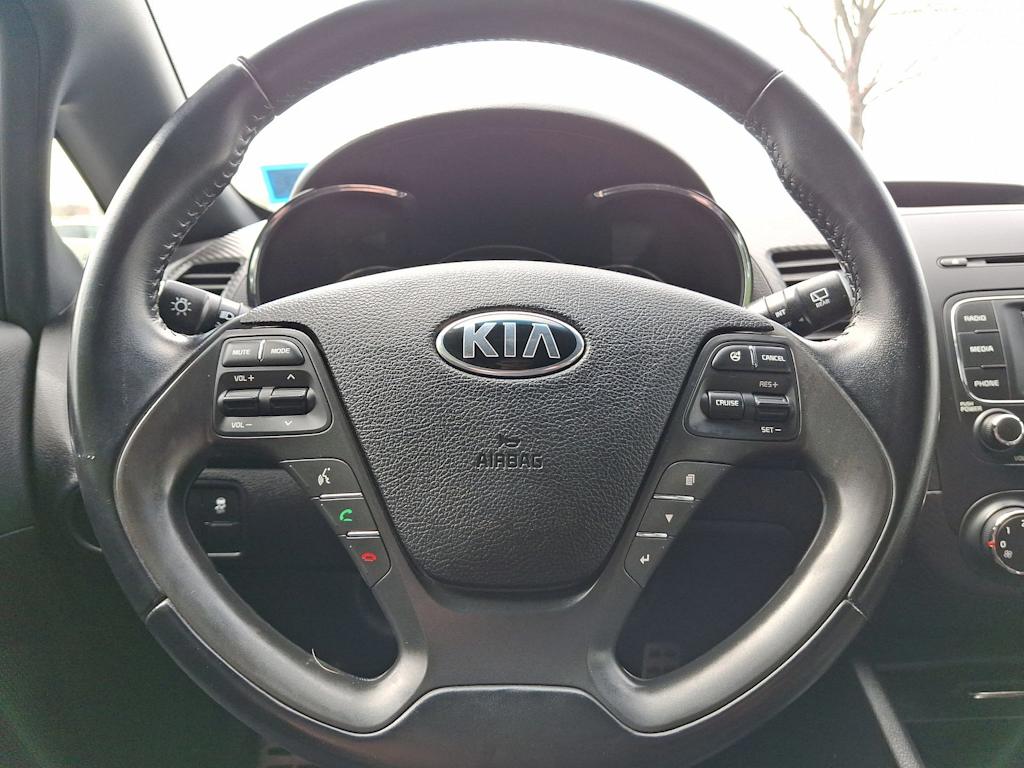 2016 Kia Forte SX 2