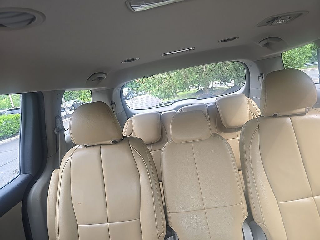 Thumbnail: 2020 Kia Sedona - 8
