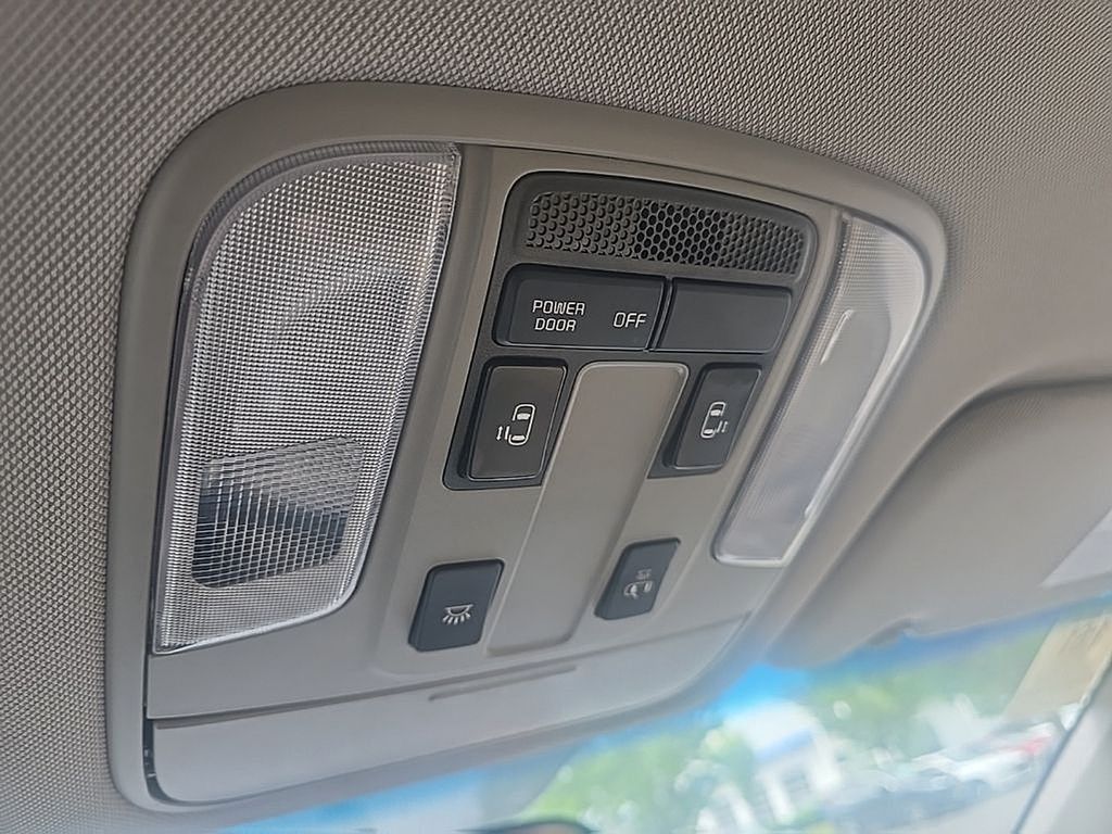 Thumbnail: 2020 Kia Sedona - 18
