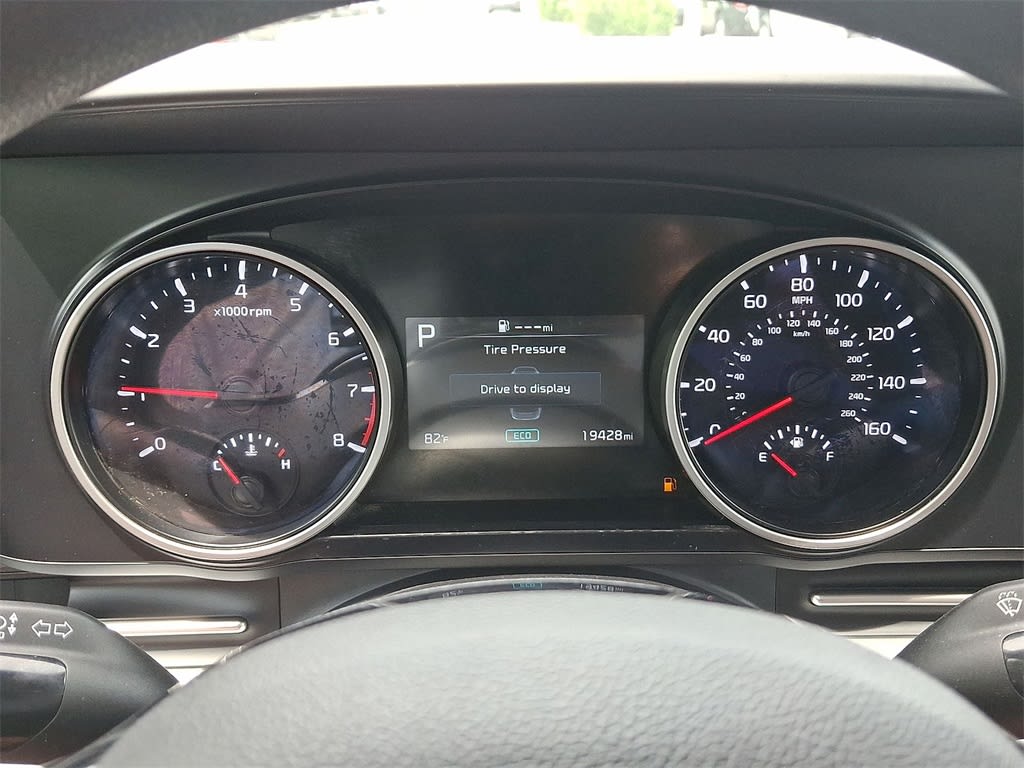 Thumbnail: 2023 Kia Carnival - 12