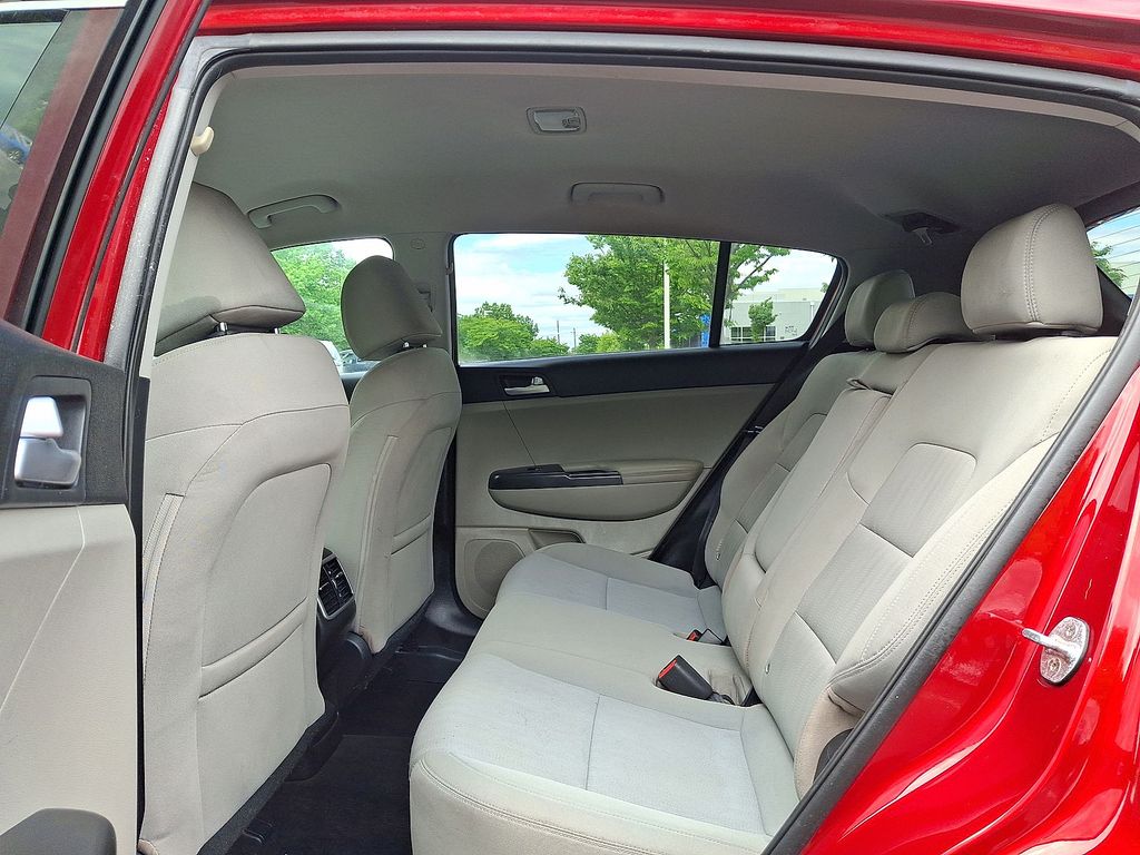 Thumbnail: 2020 Kia Sportage - 10