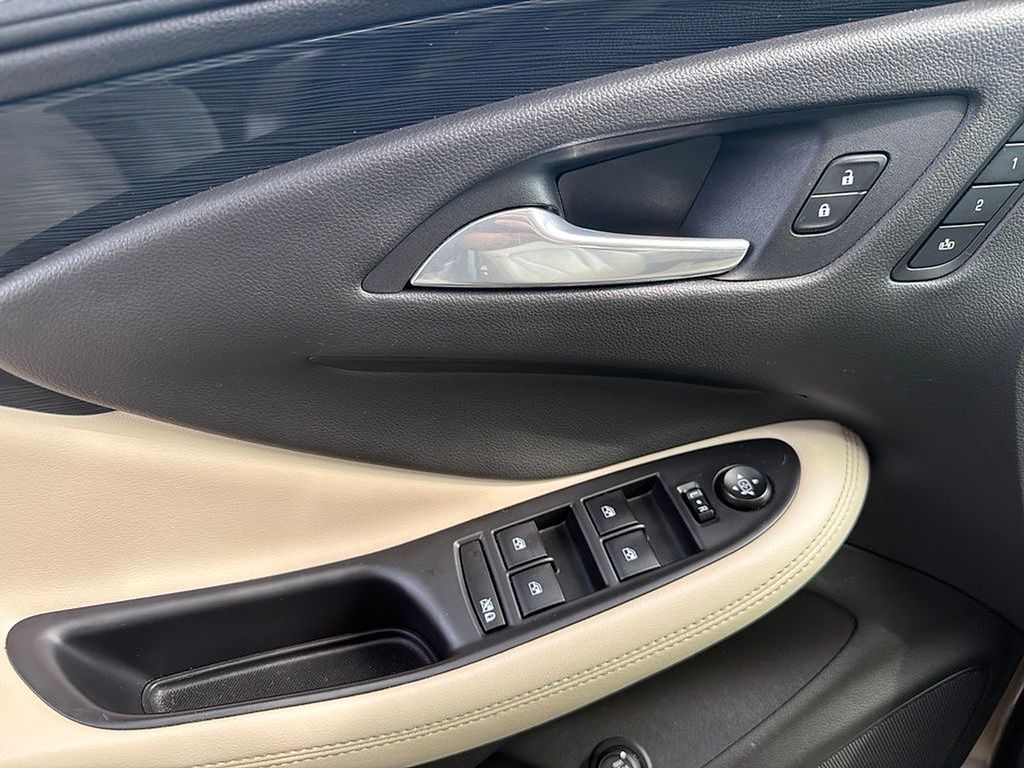 Thumbnail: 2016 Buick Envision - 17