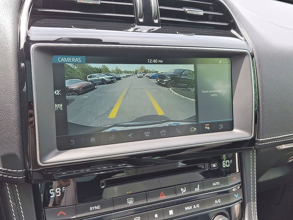 Thumbnail: 2019 Jaguar F-Pace - 19