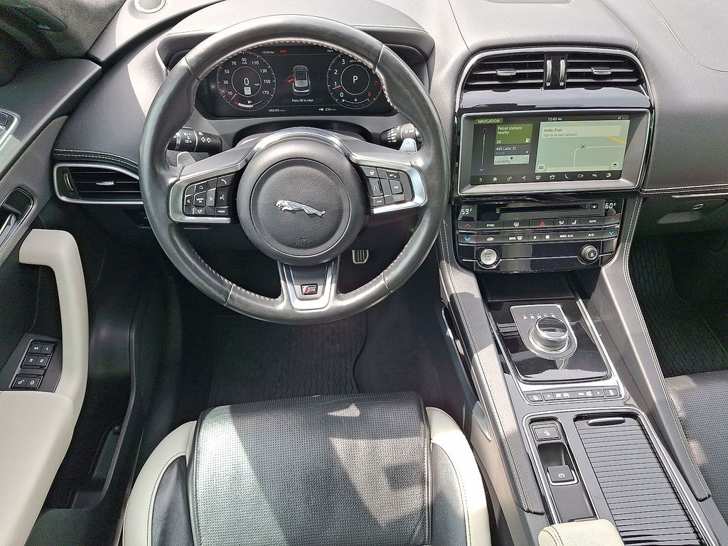 Thumbnail: 2019 Jaguar F-Pace - 8