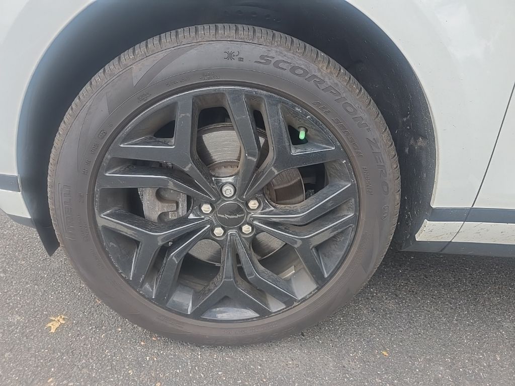 Thumbnail: 2023 Land Rover Range Rover Evoque - 14