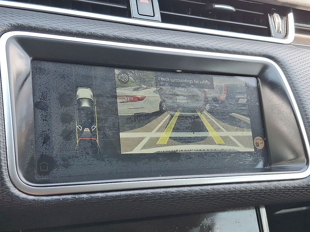 Thumbnail: 2023 Land Rover Range Rover Evoque - 18