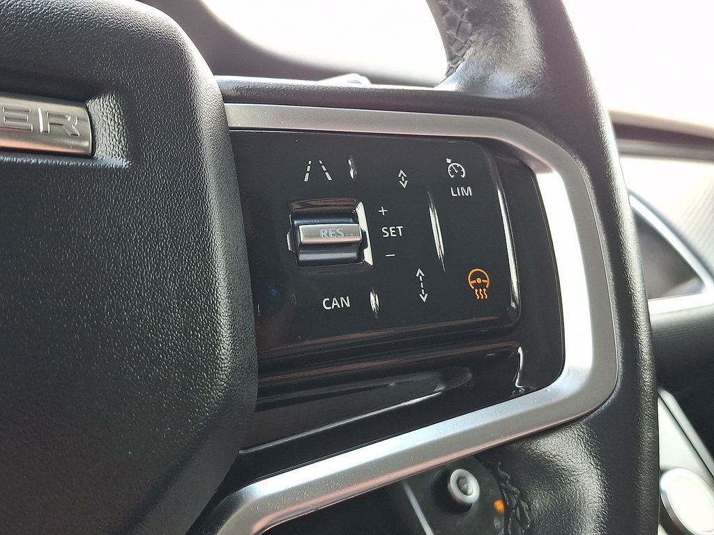 Thumbnail: 2023 Land Rover Range Rover Evoque - 21