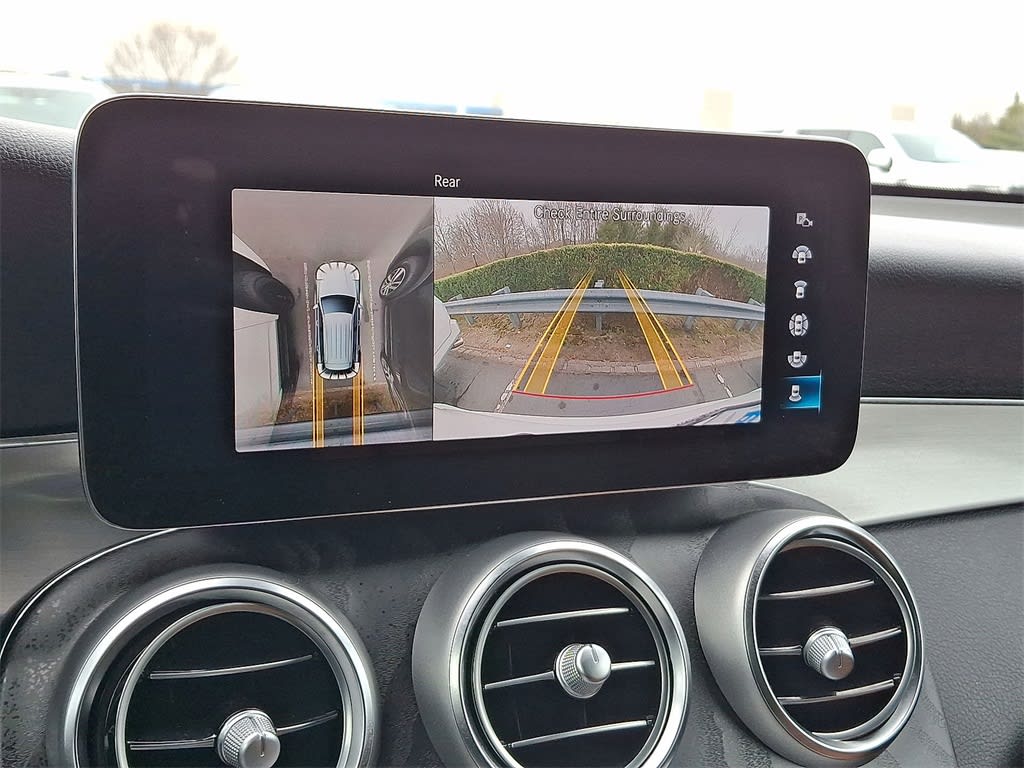 Thumbnail: 2022 Mercedes-Benz GLC - 19