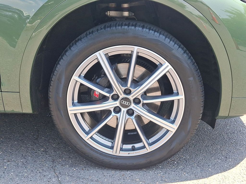 Thumbnail: 2021 Audi SQ5 - 7