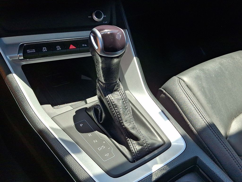 Thumbnail: 2022 Audi Q3 - 12