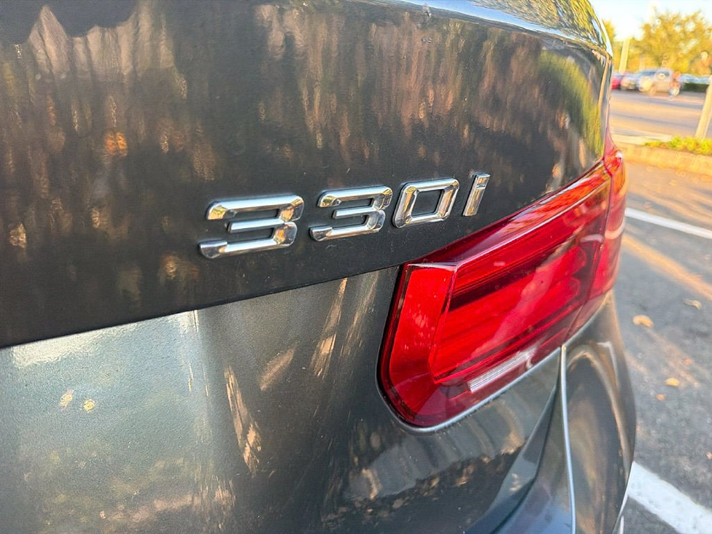 Thumbnail: 2018 BMW 3 Series - 6