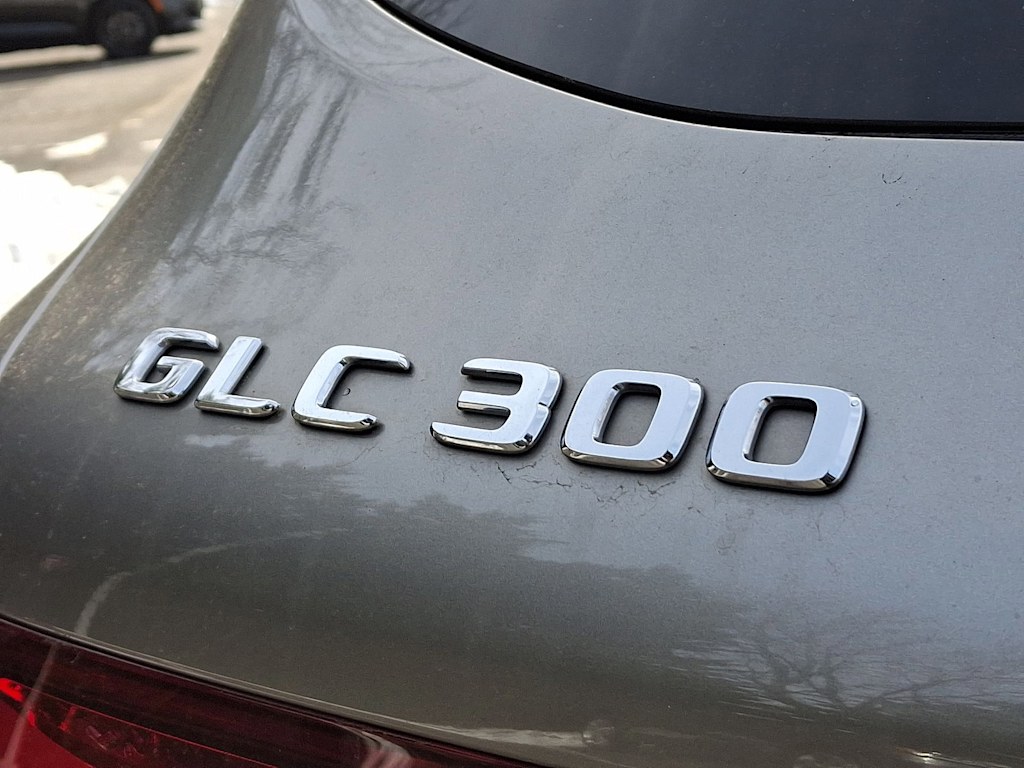 2019 Mercedes-Benz GLC 300 7