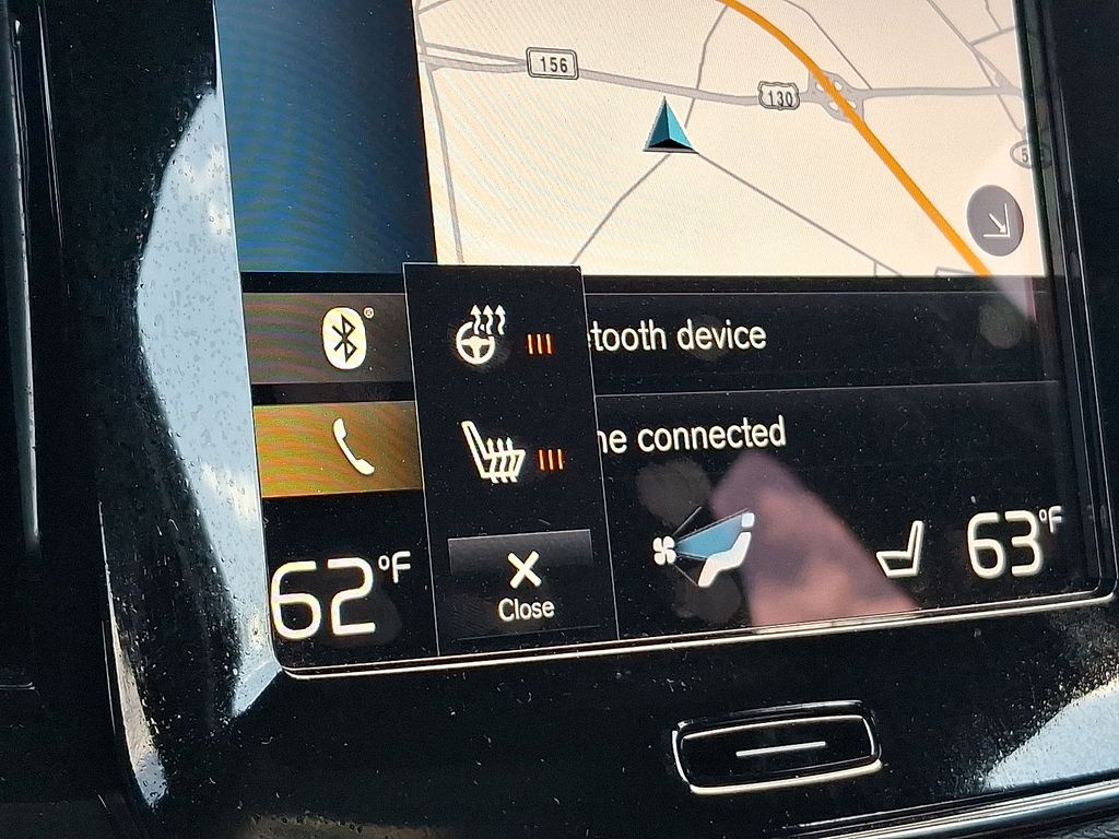Thumbnail: 2021 Volvo XC40 - 23
