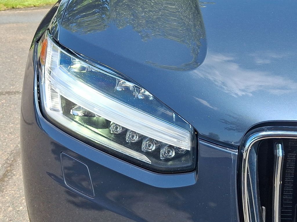 Thumbnail: 2020 Volvo XC90 - 27