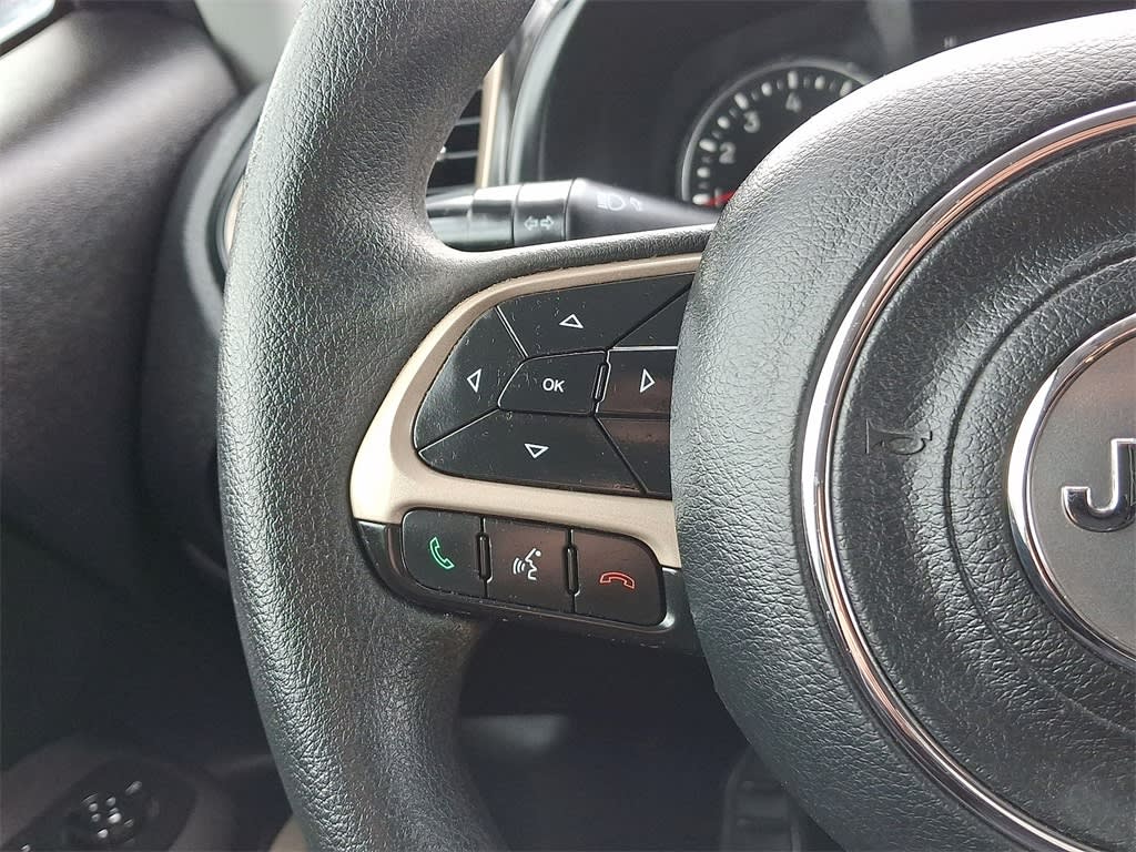 Thumbnail: 2016 Jeep Renegade - 21