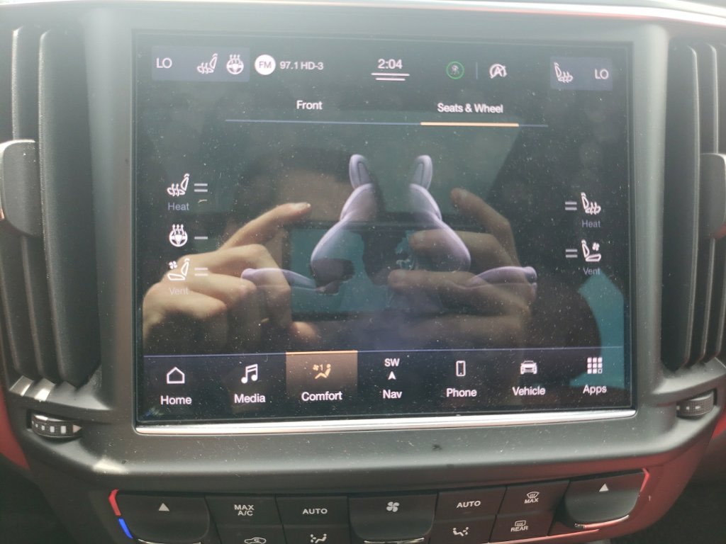 2021 Maserati Levante Base 23