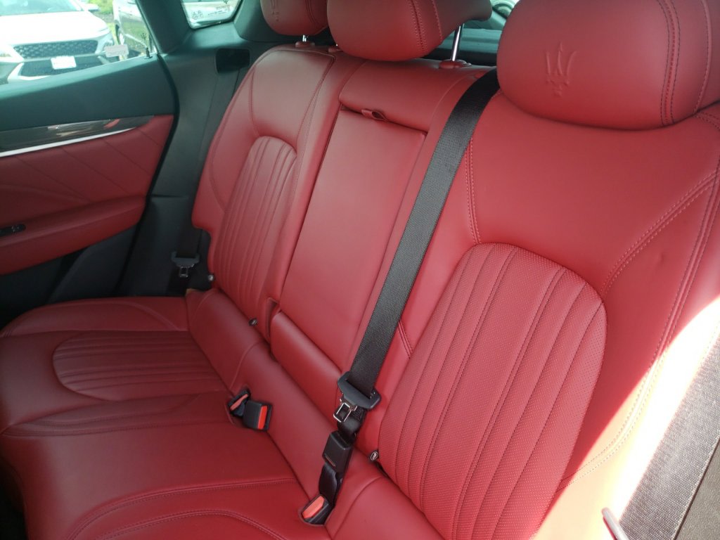 2021 Maserati Levante Base 8
