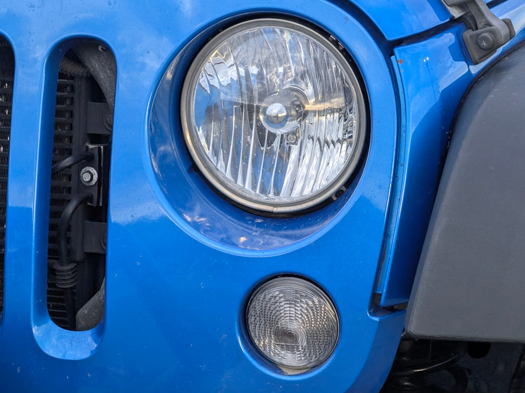 Thumbnail: 2016 Jeep Wrangler - 22