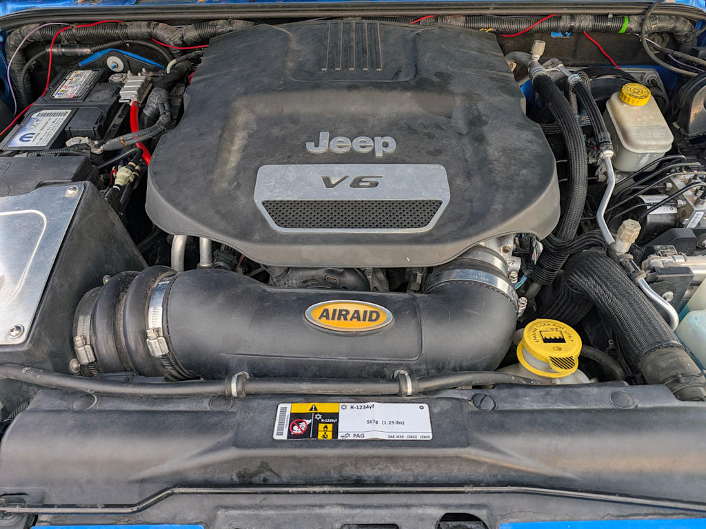 Thumbnail: 2016 Jeep Wrangler - 23
