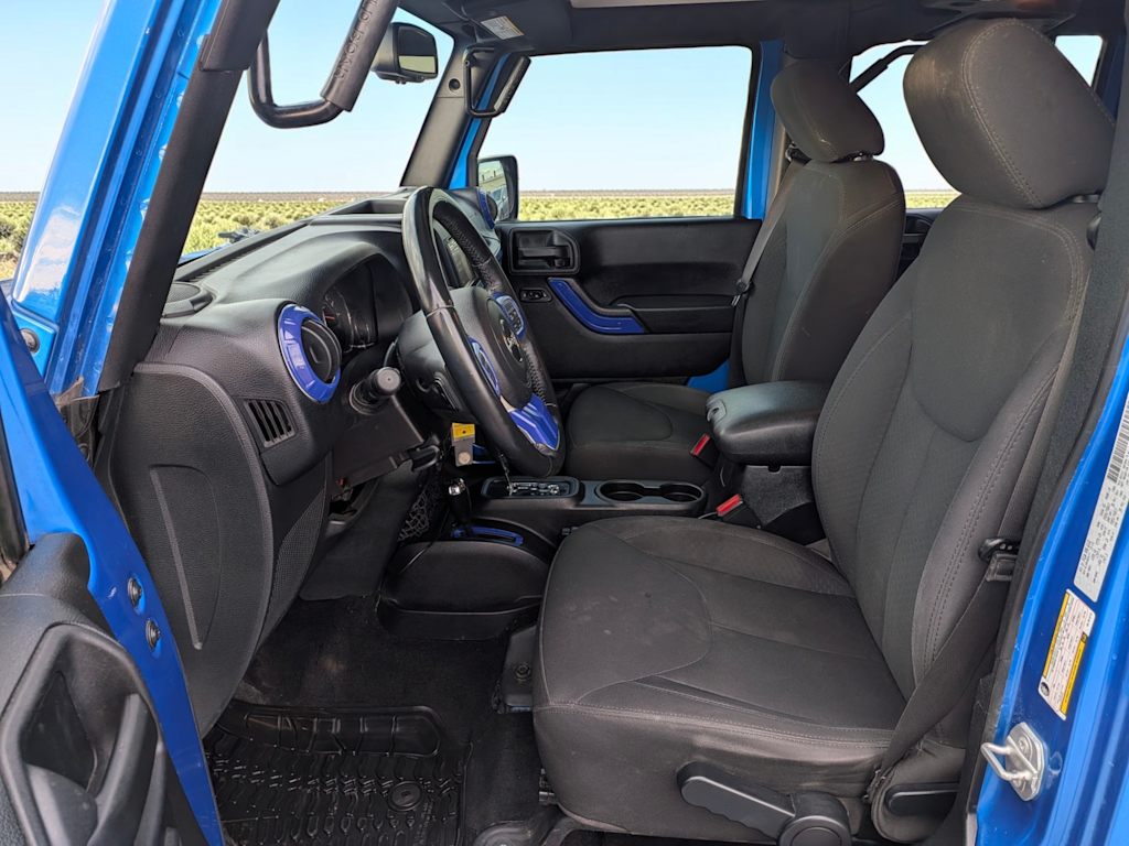 Thumbnail: 2016 Jeep Wrangler - 9