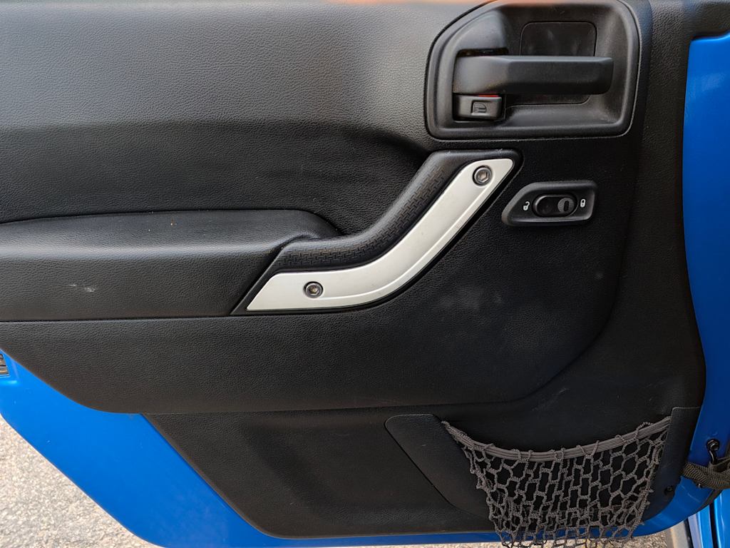 Thumbnail: 2016 Jeep Wrangler - 24